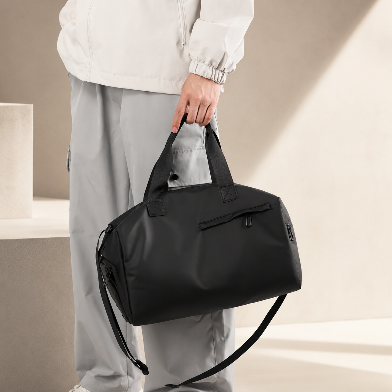Keep Shoes and Wet Gear Separate in One Bag